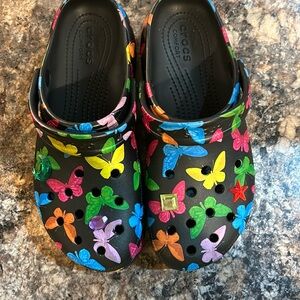 Butterfly crocs with jibbitiz. Iconic crocs comfort